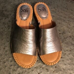Sofft Women's Nalanie Metallic Slide Sandals in Silver size 8.5